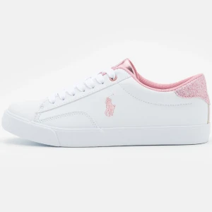 Polo Ralph Lauren skor - Intressekoll på dessa jättesnygga skor från ralph lauren, slutsålda och svåra att få tag på! Dom är använda sen i våras men i rätt så bra skick. Kan tänka mig byta mot de guldiga. Skriv privat för egna bilder💗💗 