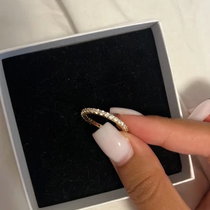 Guldig ring - Fin guldig ring i rostfritt material💕