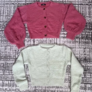 Båda topparna kommer!  - Två söta vår/ höst toppar som jag säljer tillsammans. Båda använts 1 gång ❤️