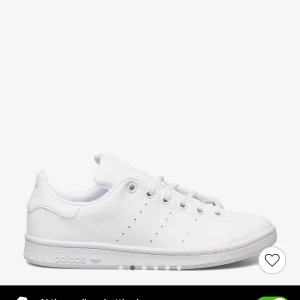 Adidas Stan Smith  - Sälja mina adidas stan Smith då de är små storlek 36. De är ganska använda därav priset. Priset går såklart att diskutera vid snabb affär ☺️