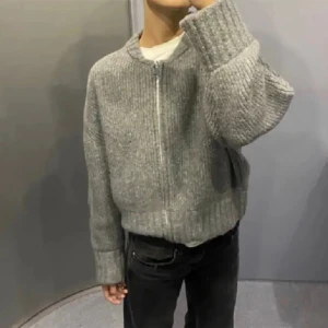 Kofta - Superskön kofta. Kom privat för fler bilder. 💕💕 ingen defekt utöver nopprig