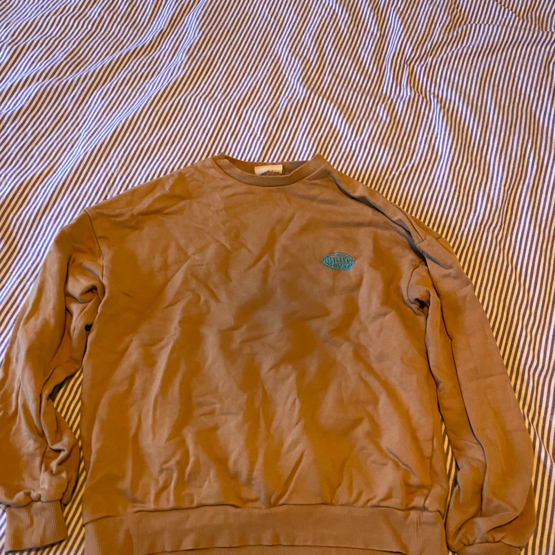 Massor av kläder - 93