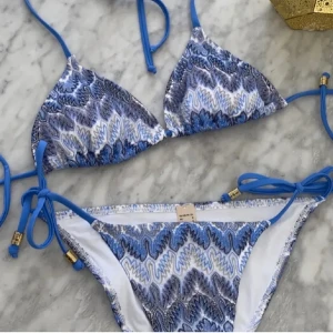 Bikini - Snygg bikini endast provad, storlek M men passar även S