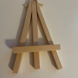 Tavelställ  - Litet tavelställ (nyskick) kontakta mig innan köp!