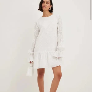 Nakd klänning  - Superfin. Helt ny och oanvänd, lappen finns kvar. Storlek 36