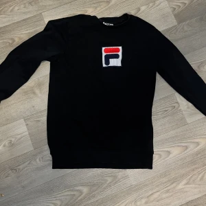 Fila crewneck - Bra skick. Använt Max 2 gånger. 