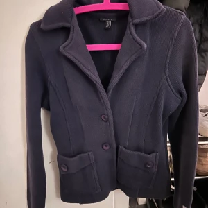 Gant kofta - Jättefin kofta  Passar xs/s