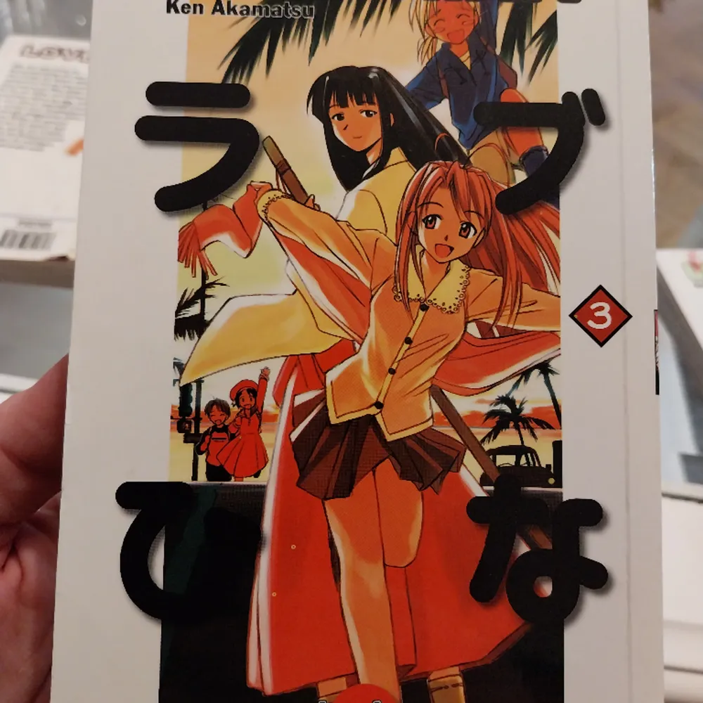 Love Hina Vol 3 Manga Begagnat skicl. Accessoarer.