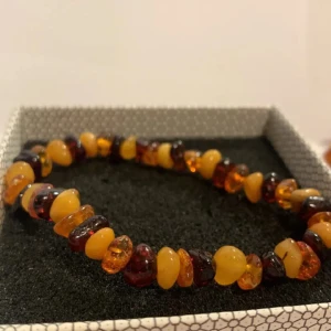 Bärnsten armband - 100kr/st eller 3 för 90kr.