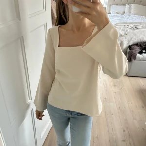 Beige topp - Jättefin topp i nyskick