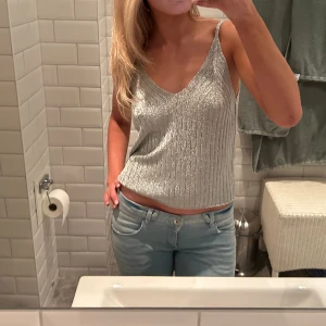 Glittrig topp - 😍