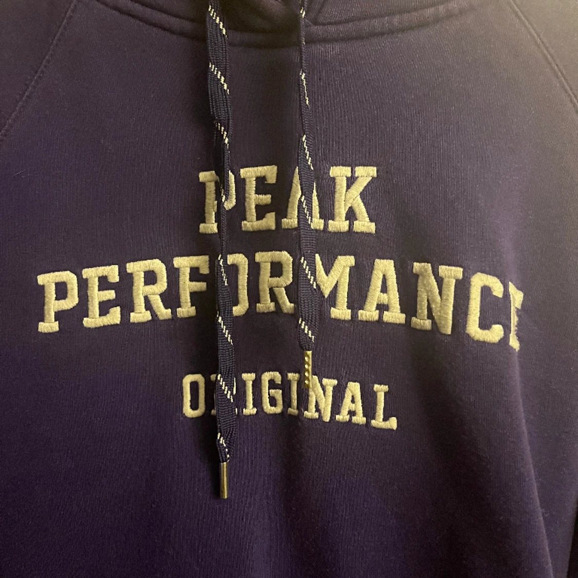 Peak performance hoodie  - 90