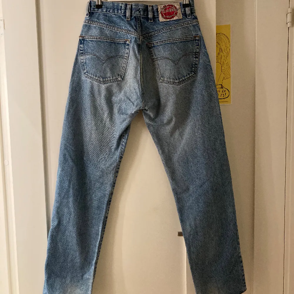 Coola blåa jeans från Diesel! Köpta second hand. Jeans & Byxor.