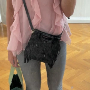 Maje väska  - Väldigt bra sick och fin väska, kan även tänka mig byta mot nån annan väska