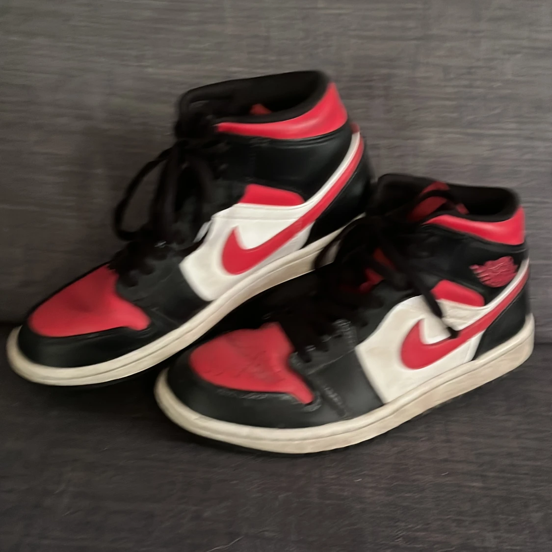 Jordan 1 mid 