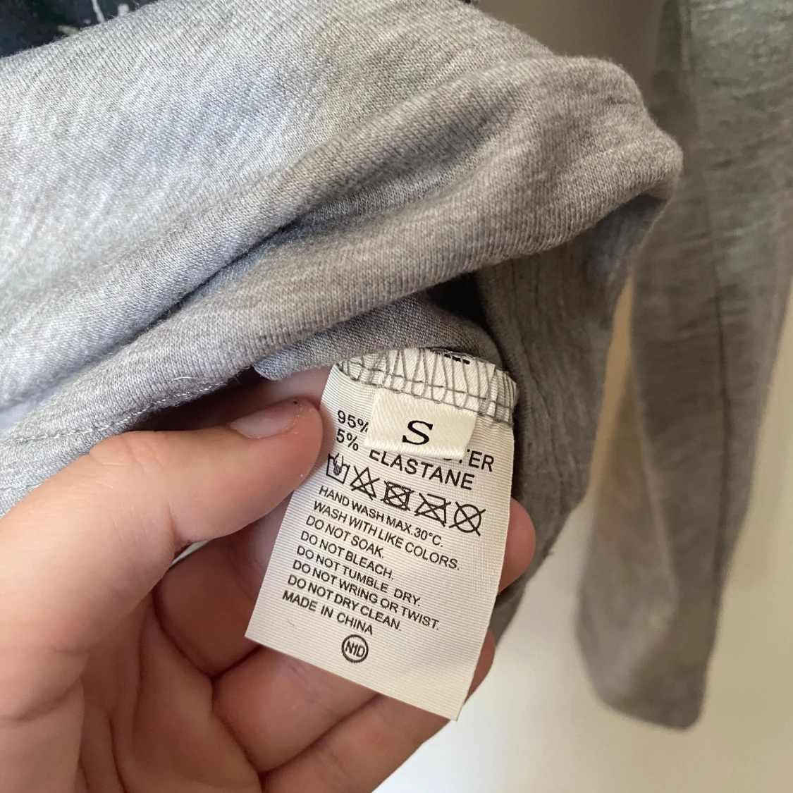 Fin långärmad grå tröja med tryck💞 - 91