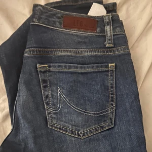 Ltb jeans ”valerie” - Ny köpa jeans,köpte för liten storlek och är för sent att sicka tillbaka💕