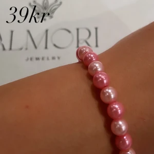 Armband  - Handgjort armband 🩷