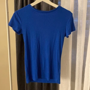 T-shirt - t-shirt från lager 157, storlek xs men passar även s 💙