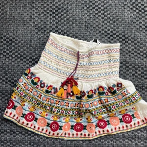 Volangkjol - Sparsamt använd, inga defekter❤️