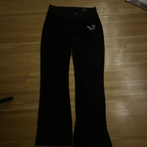 Mjukisbyxor  - Svarta mjukisbyxor från hm, bra kvalitet! Använd köp nu!