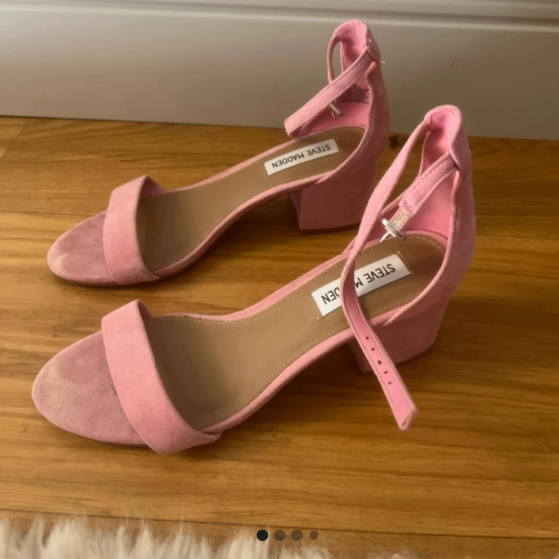 Steve Madden Rosa Heels đ