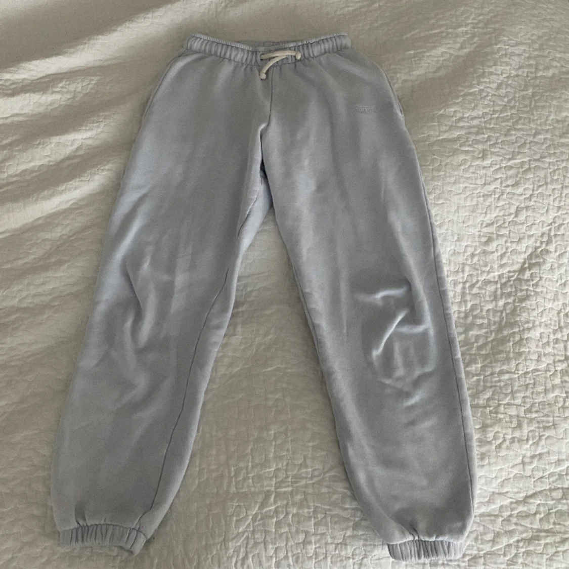 Djerf avenue joggingbyxor  - 90