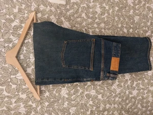 Jeans med hög midja - Jeans från Monki med hög midja