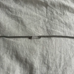 Halsband Brandy Melville - Så coolt halsband från Brandy Melville!!🌟
