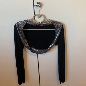 Glitter bolero  - Super snygg bolero köpt i itallien 🤍