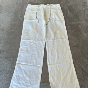 Vita Linnebyxor - Jessica Favourites - Vita linnebyxor från Jessica Favourites