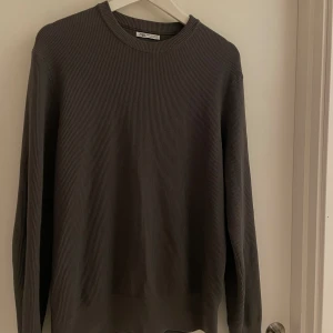 Zara tröja  - Tröja från Zara Herr, aldrig använd. Storlek S men skulle mer säga att den sitter som en M. 