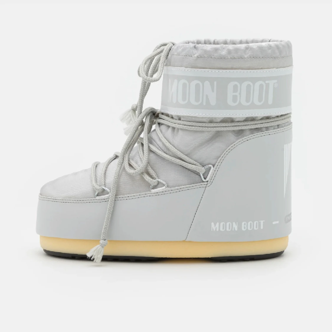 Moon boots  - 90