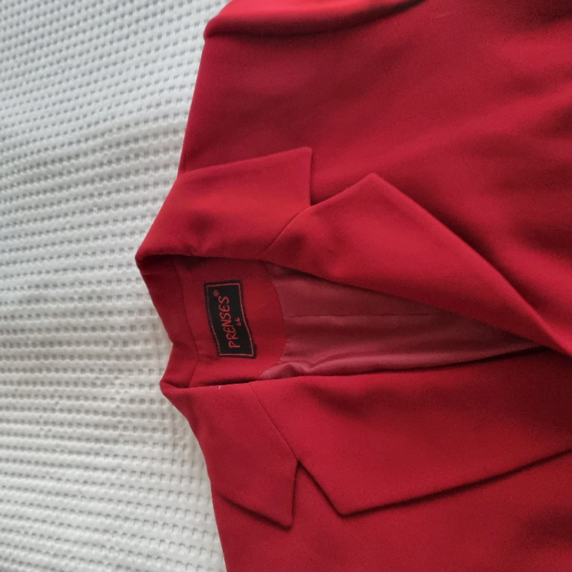 Vintage elegance alert : red coat - 90