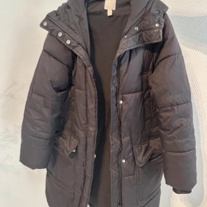 Hm Jacka - Jacka s  torn a little below in front of the zipper