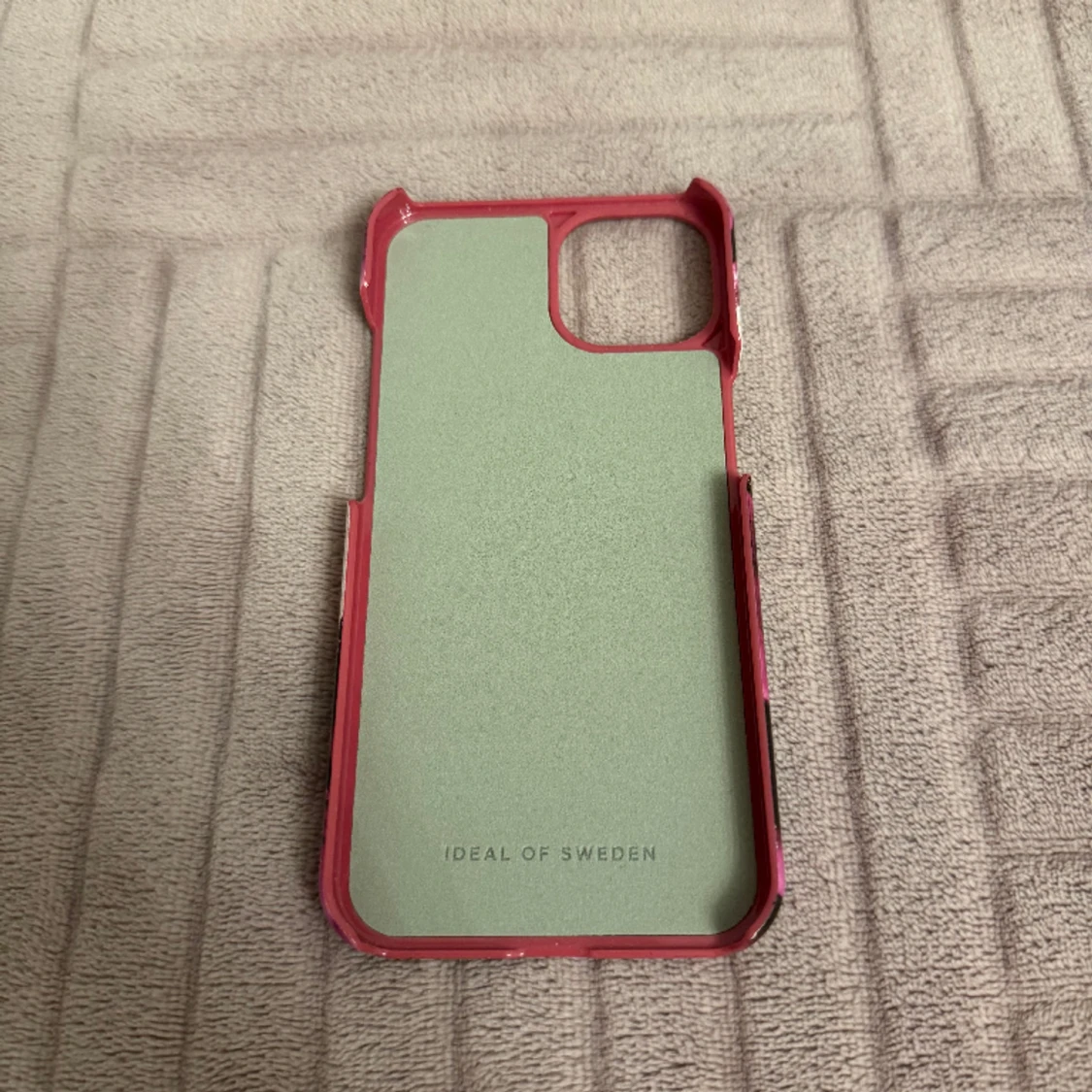 Telefonskal Ideal of Sweden  - 91