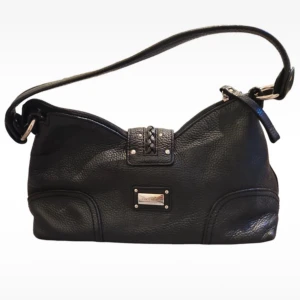 Vintage väska - as snygg svart väska, som ny 🤍🤍går ner i pris vid snabb affär 