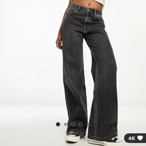 Grå jeans - Helt nya! Prislappen kvar!