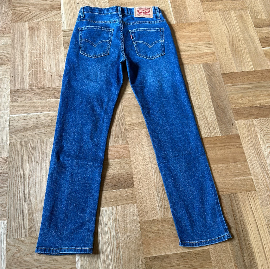 Ett par feta Levis 502 jeans