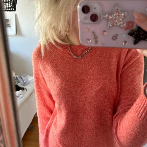 Stickad tröja  - Super söt stickad tröja från vero Moda❤️ Helt ny med prislapp 