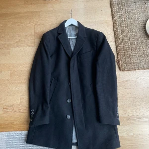 Tiger of Sweden rock - Svart rock från Tiger. Storlek L. Nypris 3990:- 