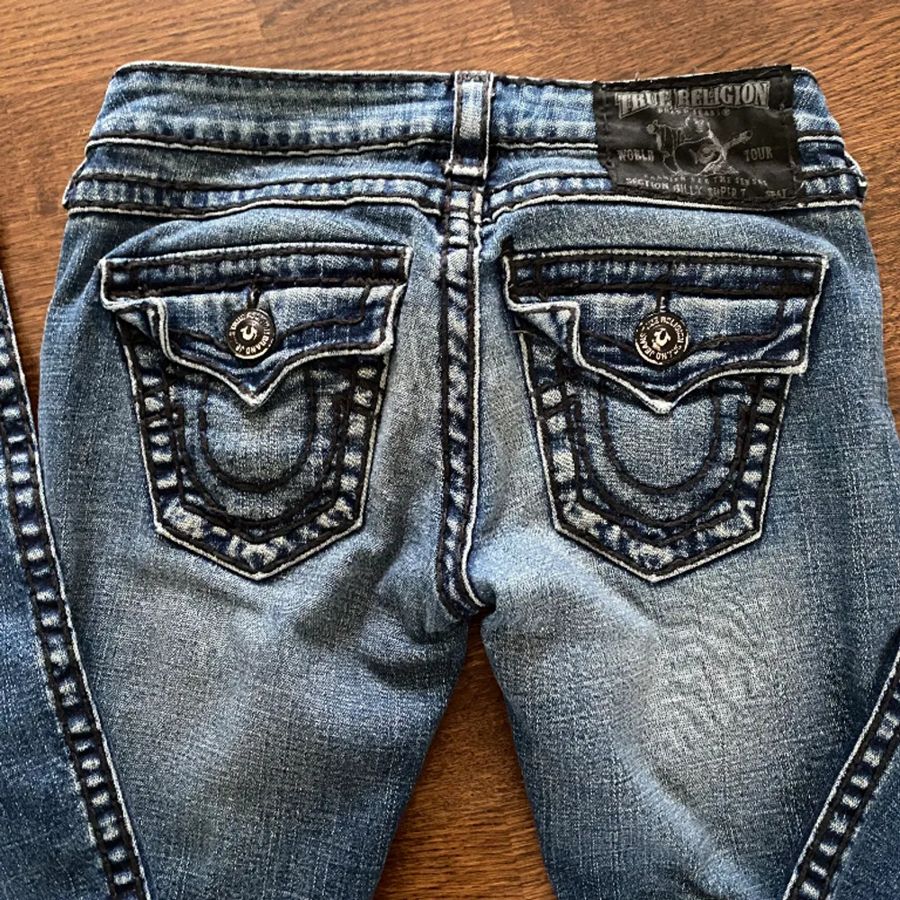 Storlek 25 Lågmidjade jeans  Utmärkt tillstånd. Jeans & Byxor.