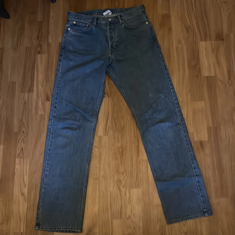 Straight cut blåa jeans i bra skick. W30 L34. Skriv vid frågor. Jeans & Byxor.