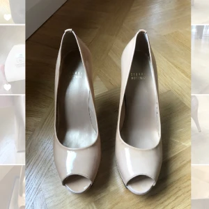 Stuart Weitzman klackar strl 39 US8,5 - Vackra helt nya klackar i strl 39 från Stuart Weitzman köpta på Nordstrom i USA för $385 motsvarande ca 3900:- Aldrig burna se bilder! Klackhöjd 10cm med 2,5 cm hög plateau fram. Innersulans längd 25,5 cm. Så snygga! 🤍🤍Kommer i orginalförpackning.