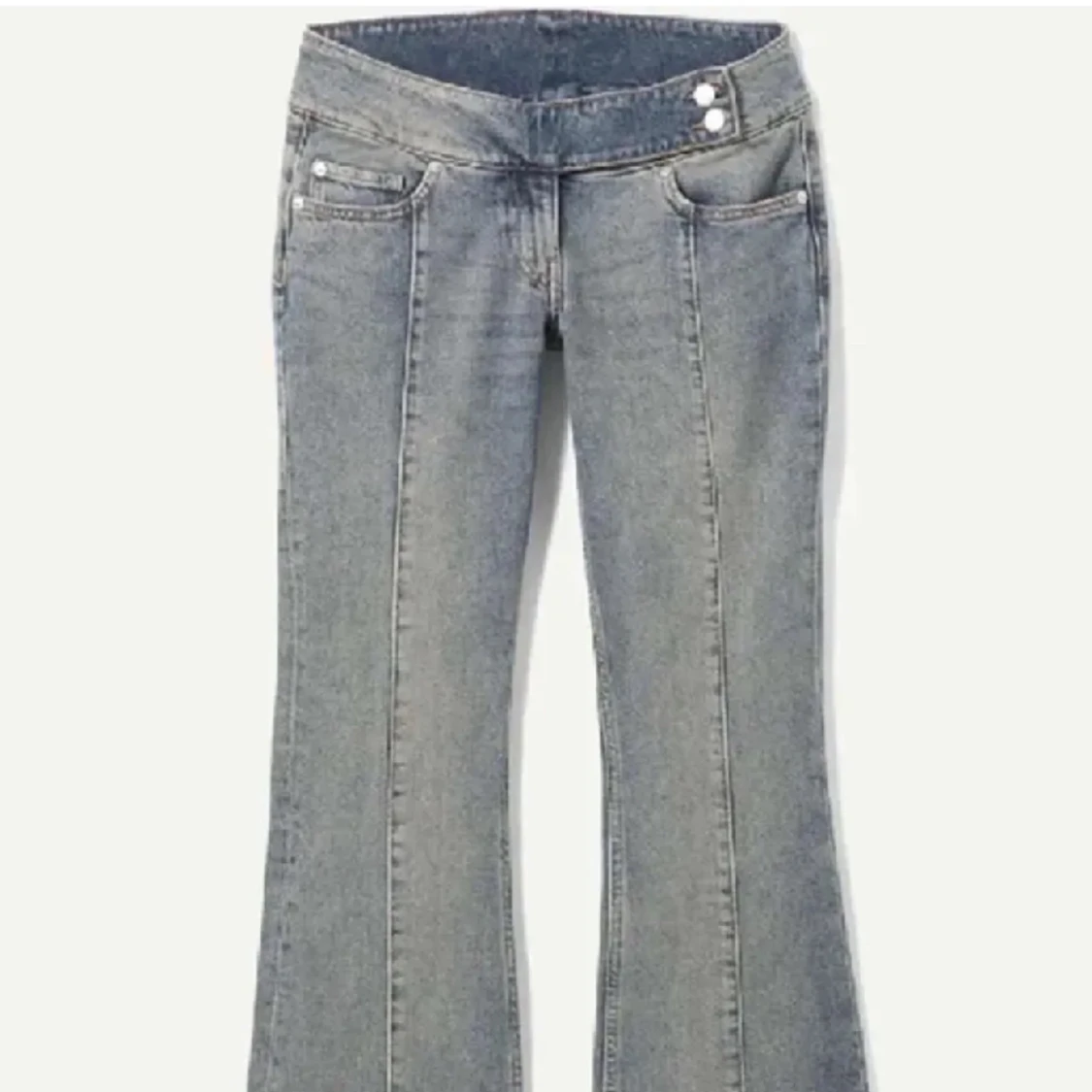 Jättesnygga lowrasted bout cout jeans! - 90