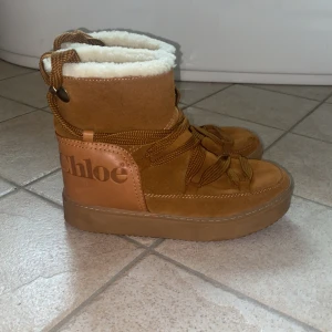 See By Chloe skor  - Säljer dessa See by Chloe vinterskor, använda en gång. (de var för små)❣️