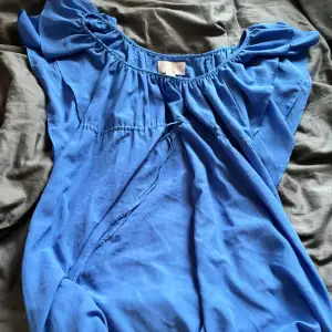 Jättesöt blå klänning från hm. 