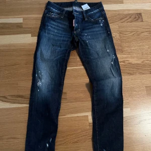 DSQUARED2 - jeans - I fint skick 
