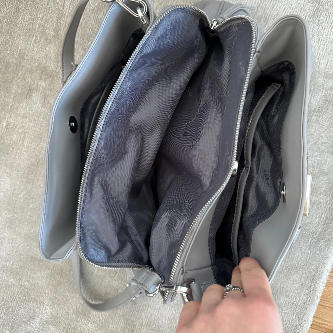 Grå Forelli handväska - 90