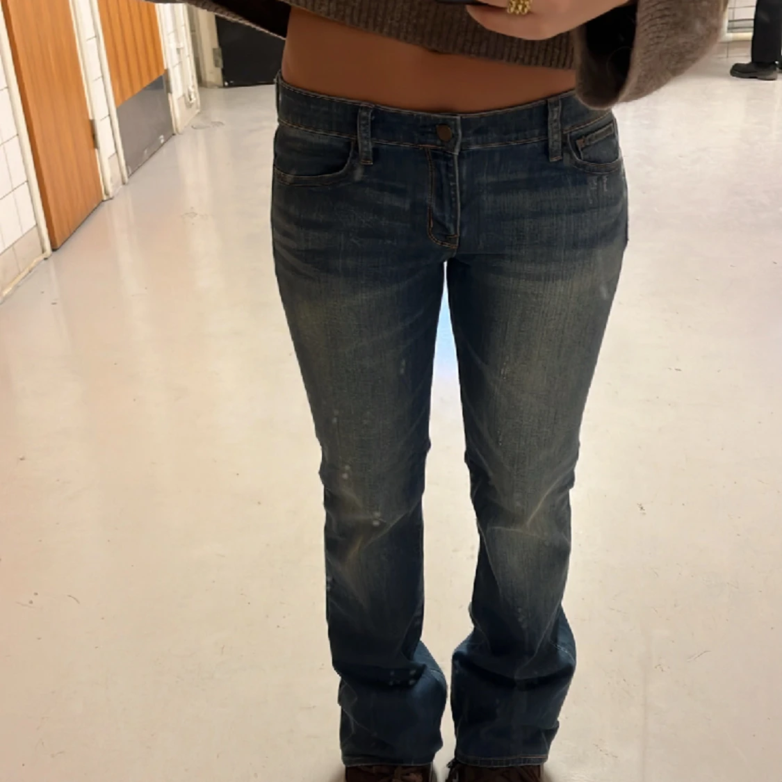 LOWWAIST BOOTCUT JEANS